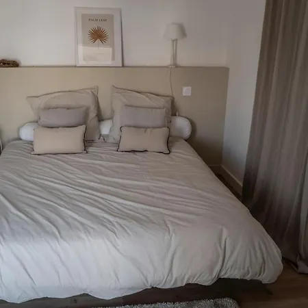 Apartment Pied Dans L'eau - La Comtesse
